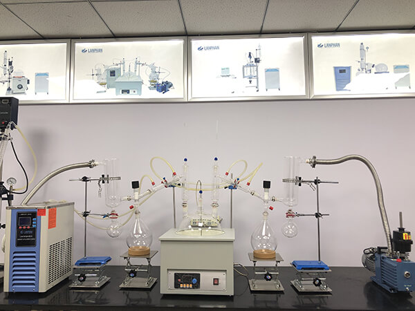 Short path distillation process